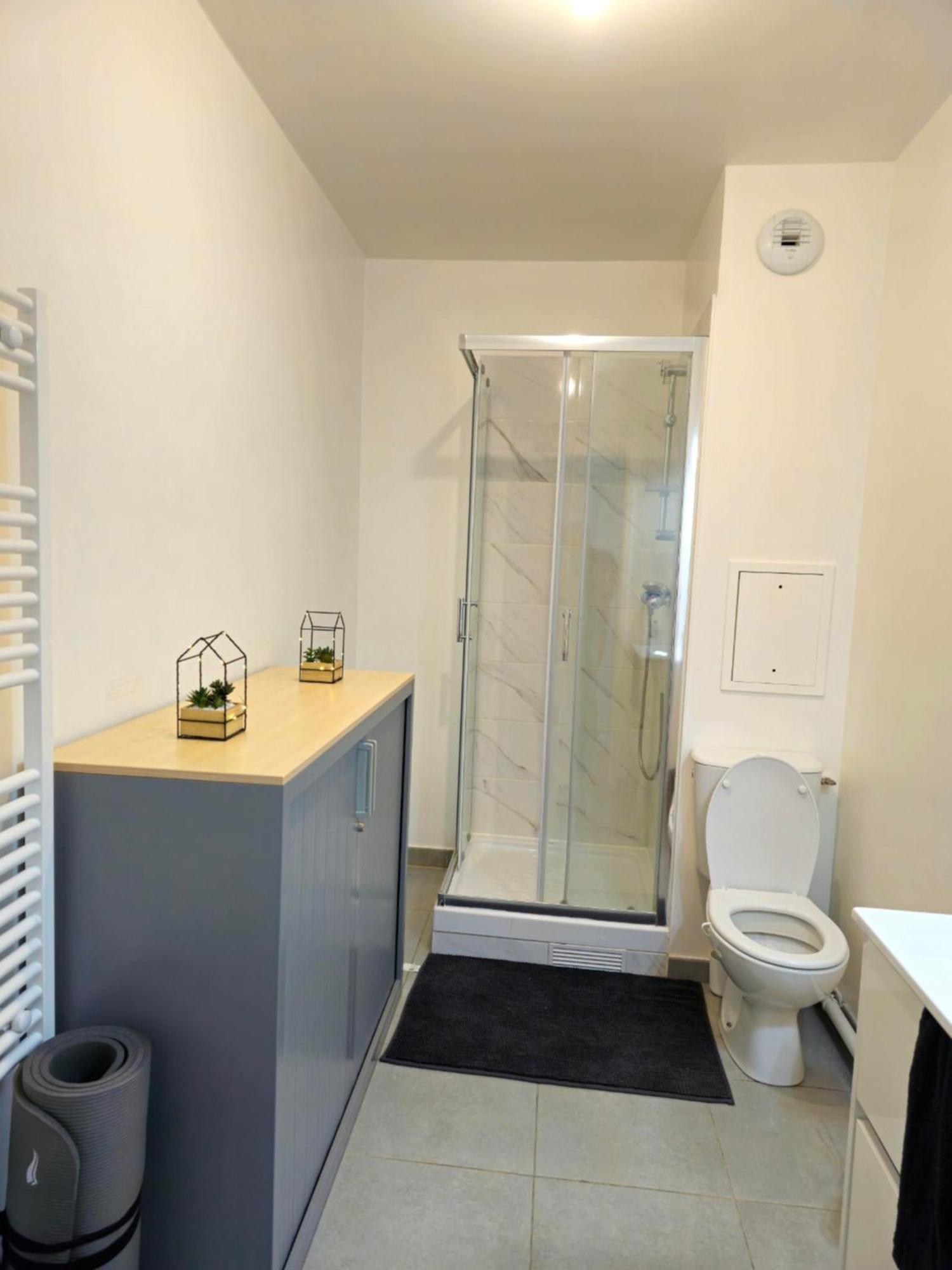 Appartement Studio Entre Paris Et Disney à Bussy-Saint-Georges Extérieur photo